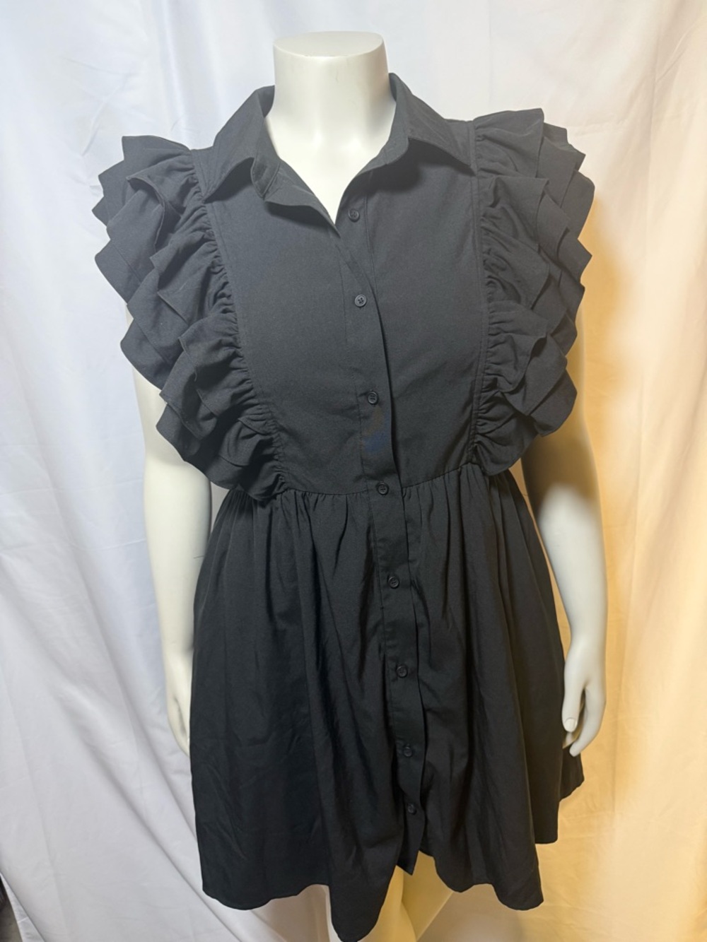 Entro Women's Black Dress Size Large Ruffle Sleeve Button V-neck Pockets